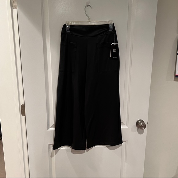 NWT Clara Sunwoo Liquid Leather™ - Front Pocket Gaucho Pant - Black - Picture 4 of 4